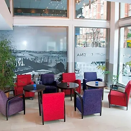 Arena Hotell 3*