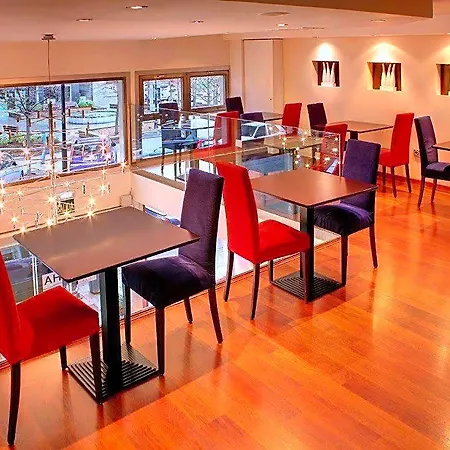 Hotell Arena Gijón